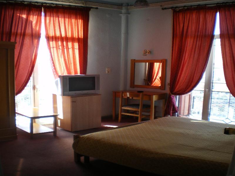 Metropolis Hotel Сере Экстерьер фото