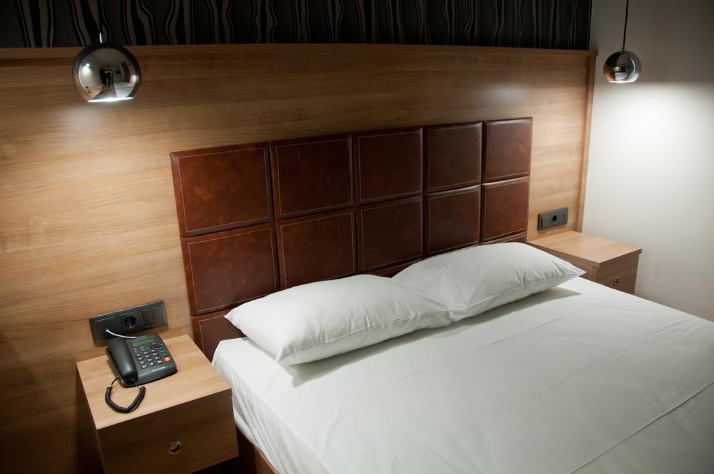 Metropolis Hotel Сере Экстерьер фото