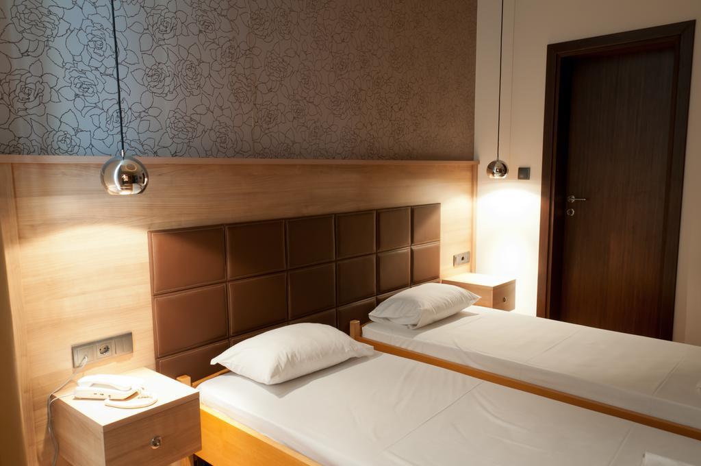 Metropolis Hotel Сере Экстерьер фото