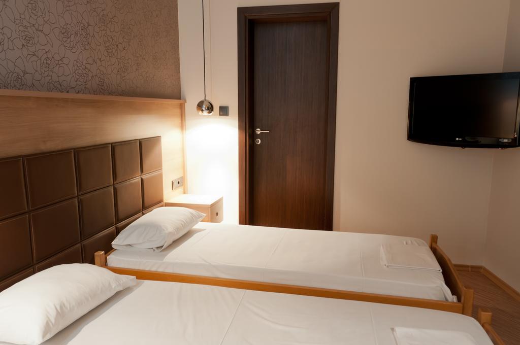 Metropolis Hotel Сере Экстерьер фото