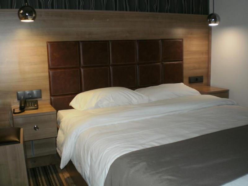 Metropolis Hotel Сере Экстерьер фото