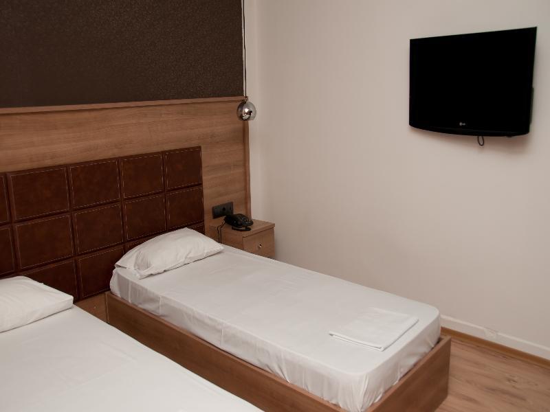 Metropolis Hotel Сере Экстерьер фото
